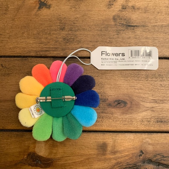 TAKASHI MURAKAMI PIN/keychain - Picture 2 of 5